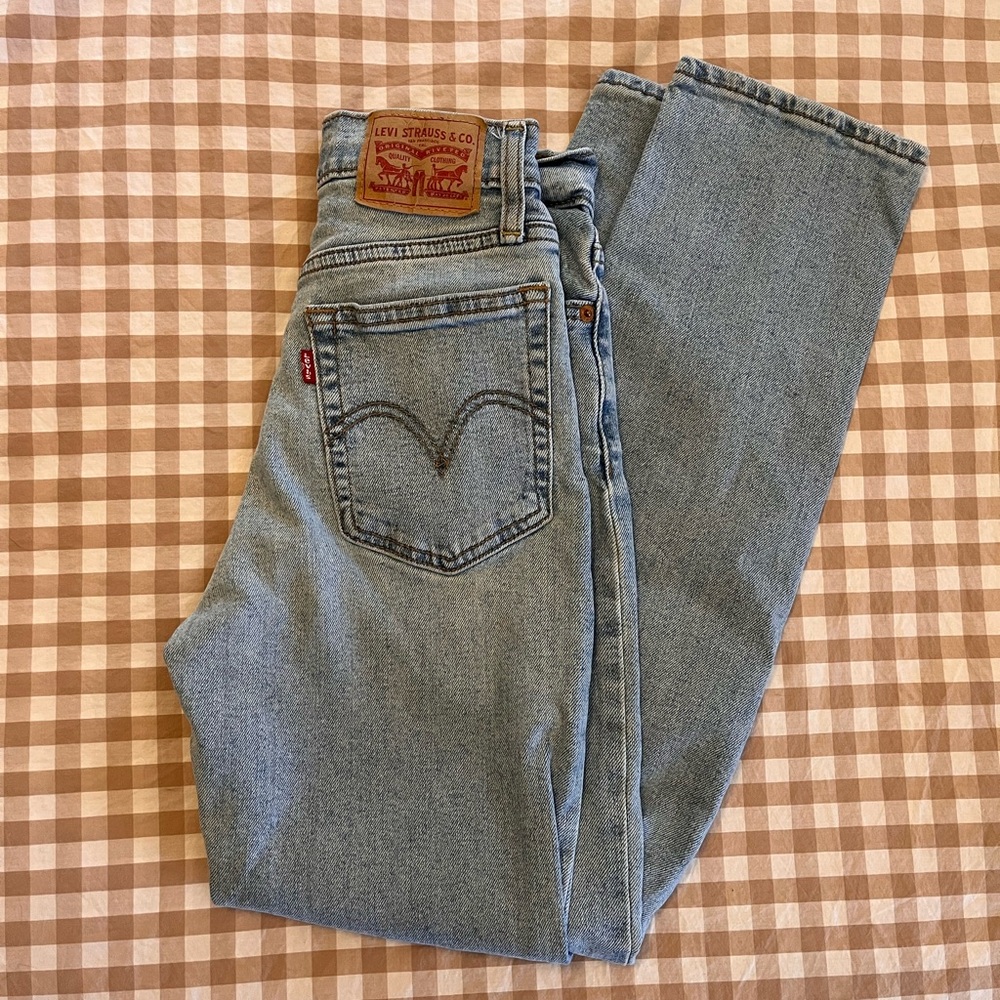 Levi's Women’s Light Blue High Waisted Wedgie Straight Jeans Size 24